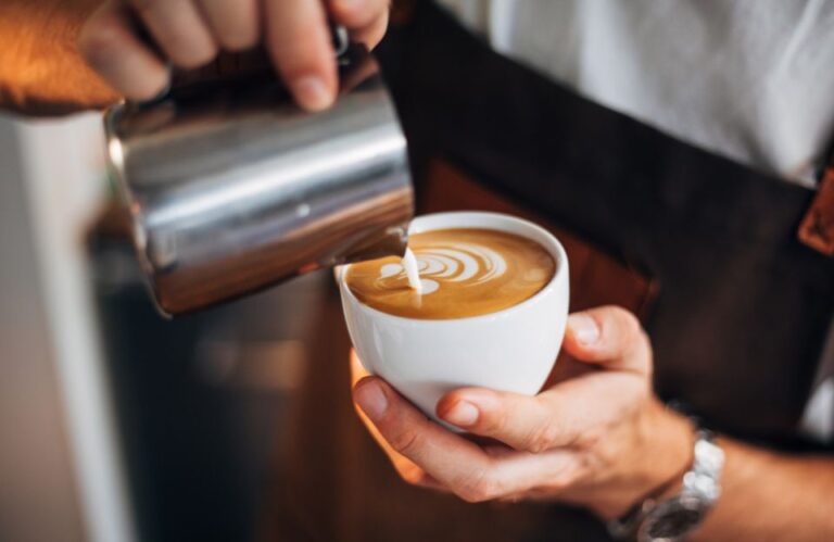 beansJoy : The Ultimate Guide to Latte Art: Tips and Techniques for Beginners